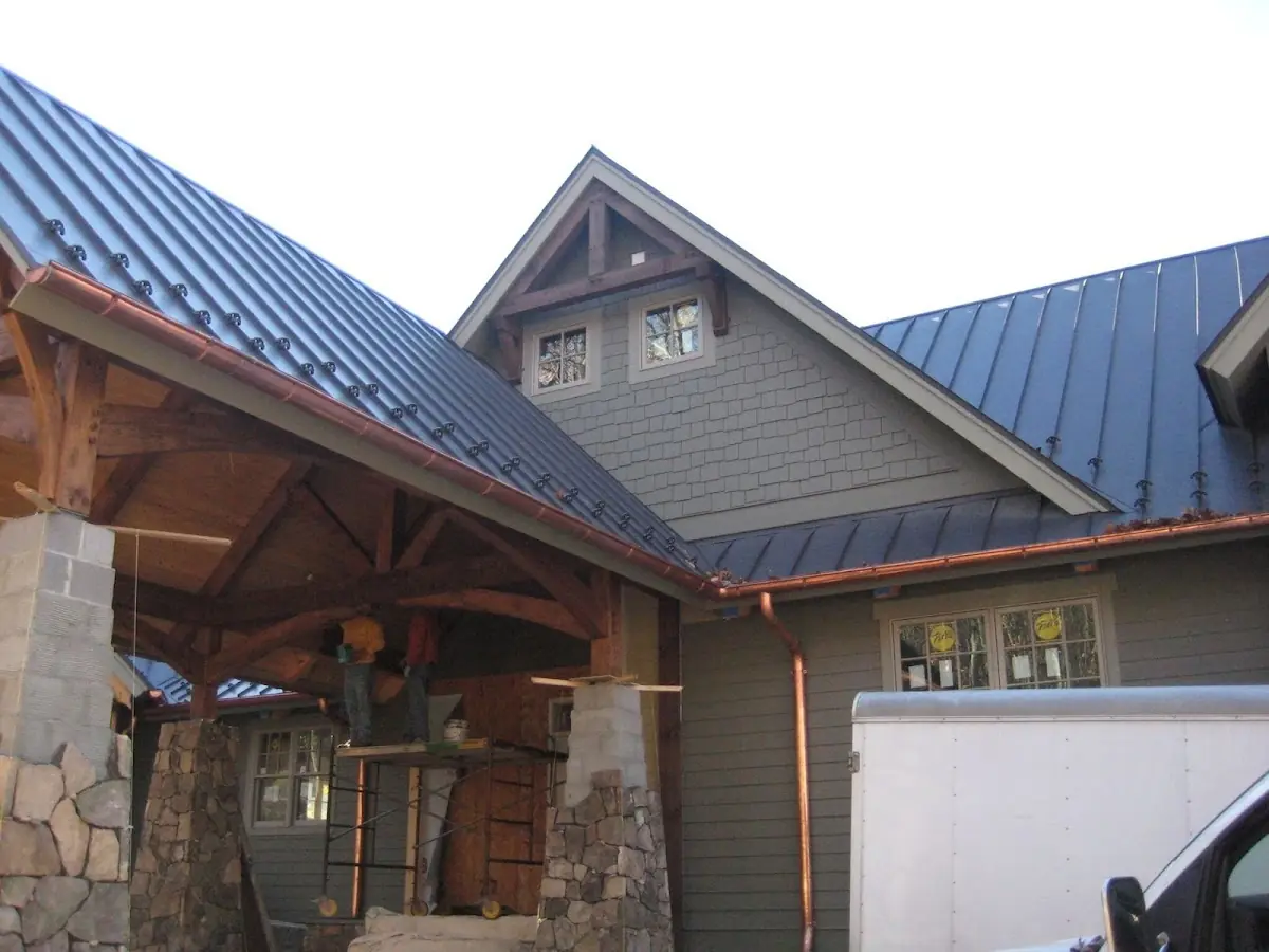 Craftsman Roofing team delivering quality roofing work in Dutch Village North